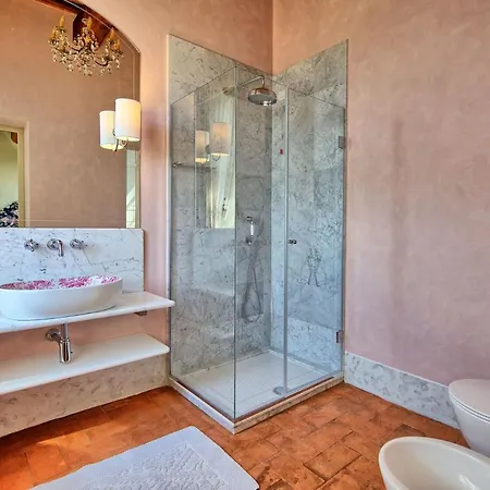 Holiday home Casa Lionardo By Posarellivillas *